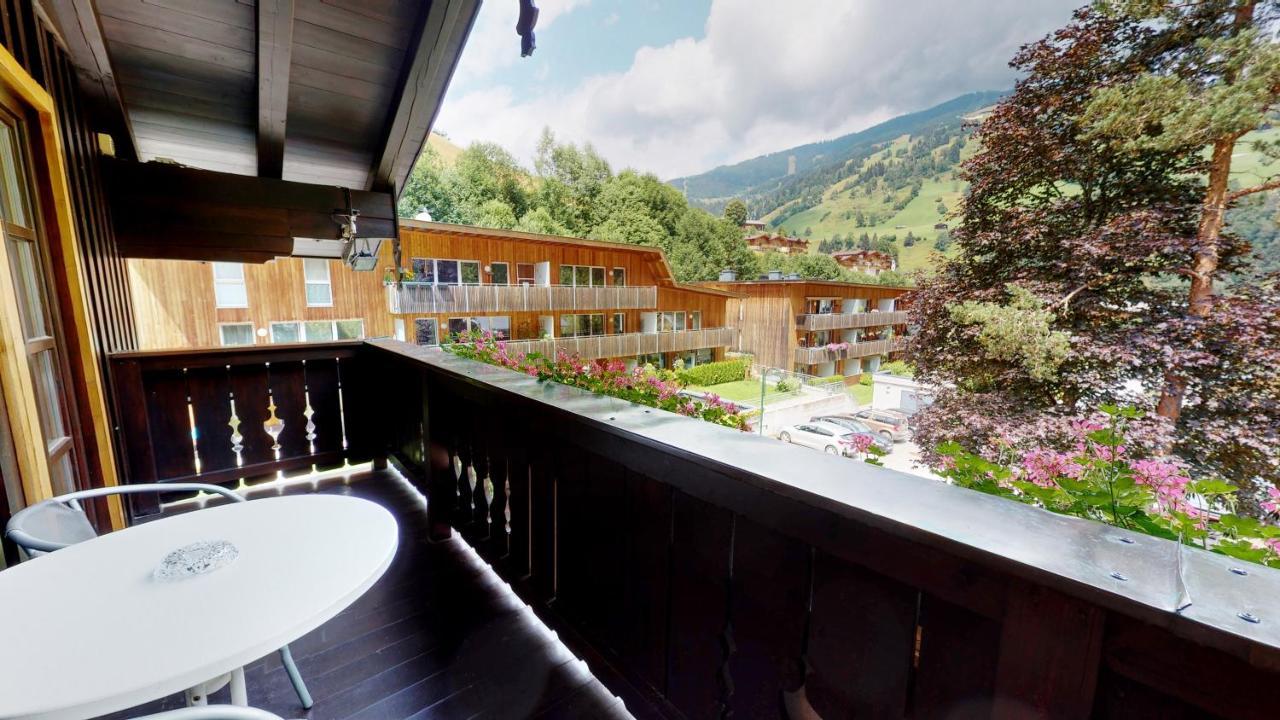 Pension Ledererguetl - Jokercard & Parkplatz Inkl Bed and Breakfast Saalbach-Hinterglemm Eksteriør billede